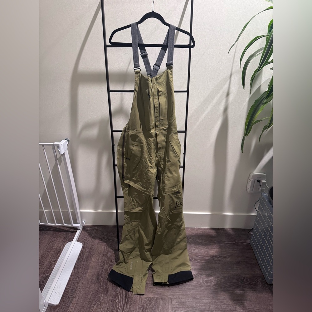 Women's Burton [ak] GORE‑TEX 3L Kimmy Bib Pant